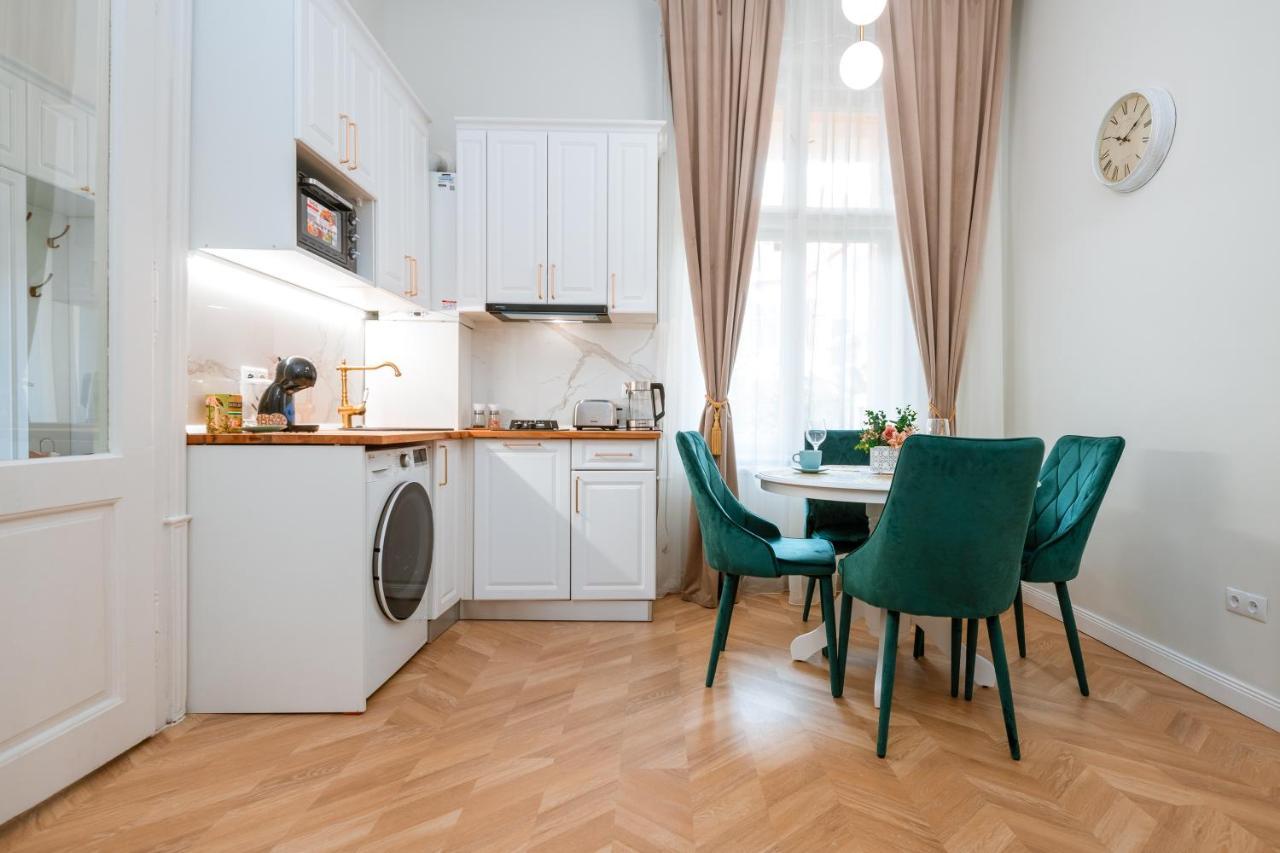 Apartament De Lux Central, P-Ta Matei Corvin Cluj-Napoca Eksteriør bilde